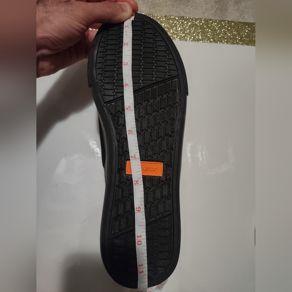 Lugz women's shoes size 12us. - Picture 7 of 7